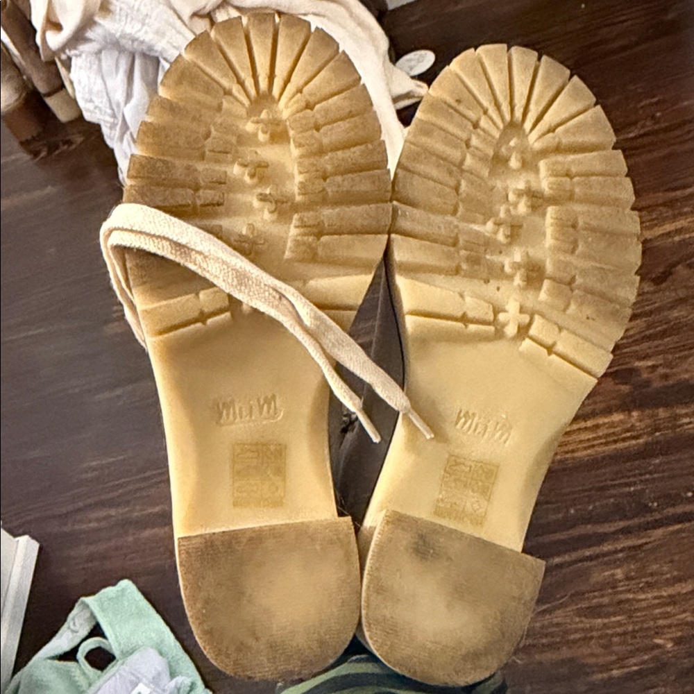 Mi.iM Women's Cream Lace-Up Boots - Picture 4 of 5